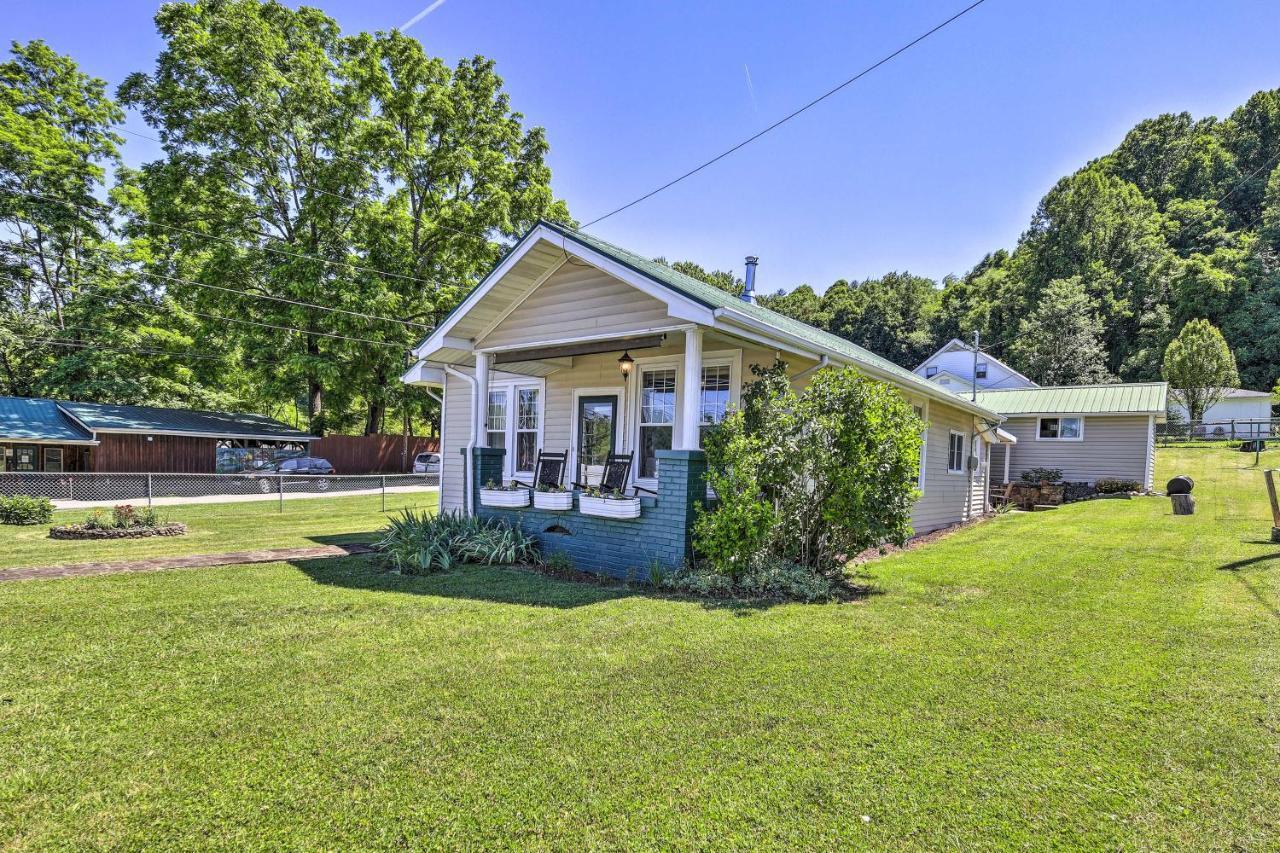 Cozy Damascus Cottage With Porch And Trail Access! Luaran gambar